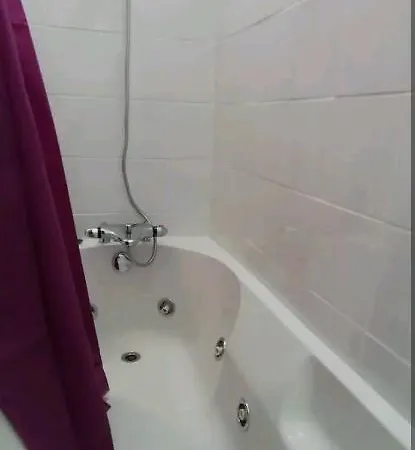 Confort Les Bains A Cote Des Thermes Apartment