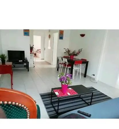 Confort Les Bains A Cote Des Thermes Apartment *