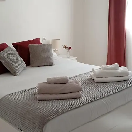 Confort Les Bains A Cote Des Thermes Апартаменты *